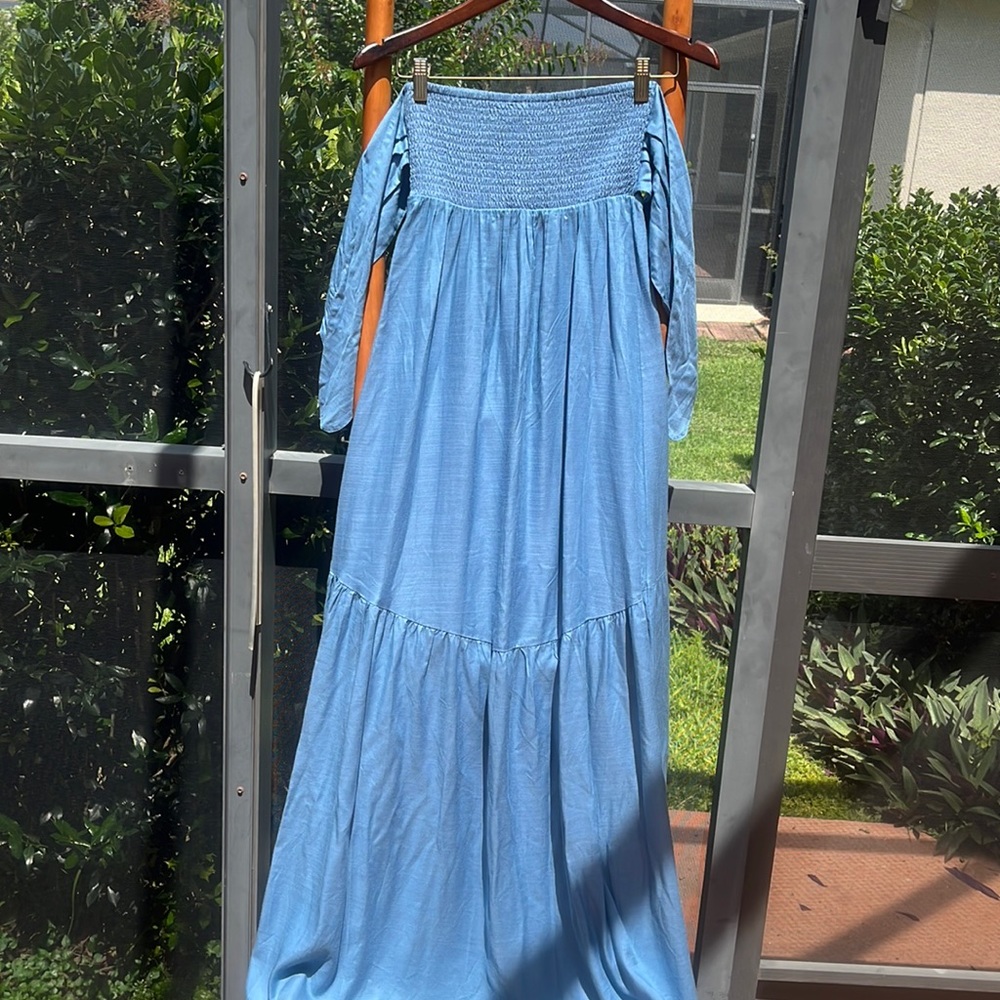 Loft beach dress light  blue   size XXS